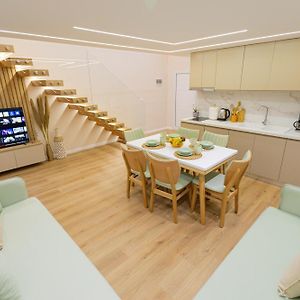 Arial Lofts